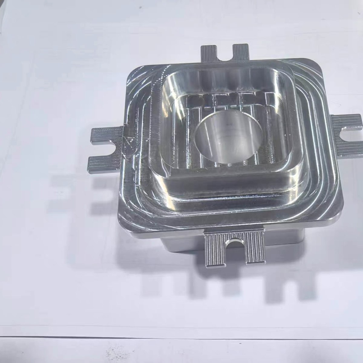 CNC Batch Aluminum Brackets Production — EKINSUN custom manufacturing case photo