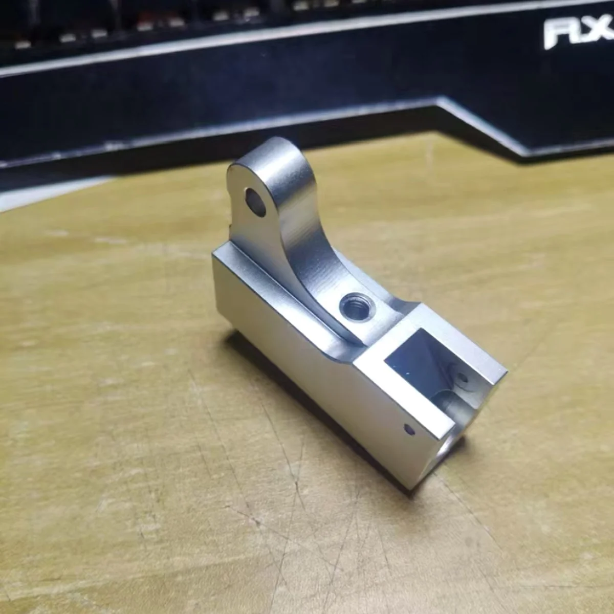 CNC-milled structural mounting bracket by EKINSUN