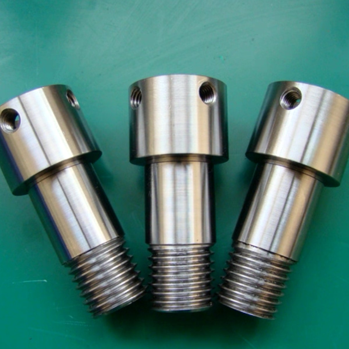 CNC Threaded Shaft Stainless Batch — EKINSUN custom manufacturing case photo