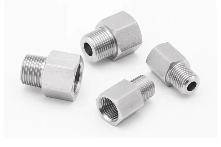 Adaptateurs filetés inox mâle-femelle à six pans, usinés à la cote — comparaison avec un goujon double mâle, EKINSUN