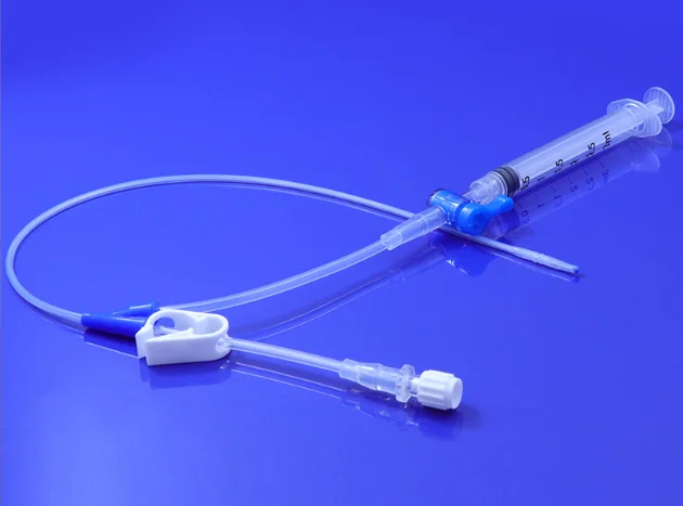 Contrast catheter detail