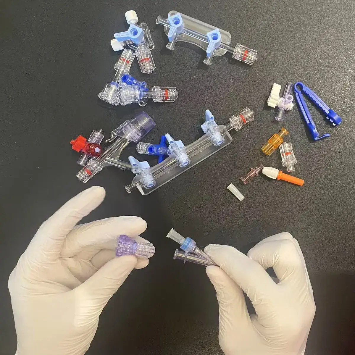 Medical plastic connector assembly — EKINSUN